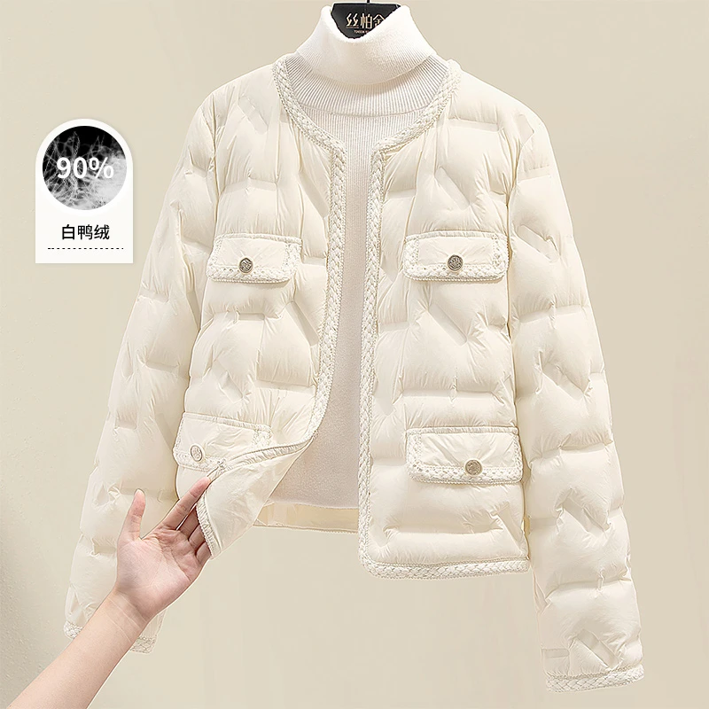 丝柏舍2025冬装新款女装简约时尚圆领小香风短款羽绒服S43R4786Y