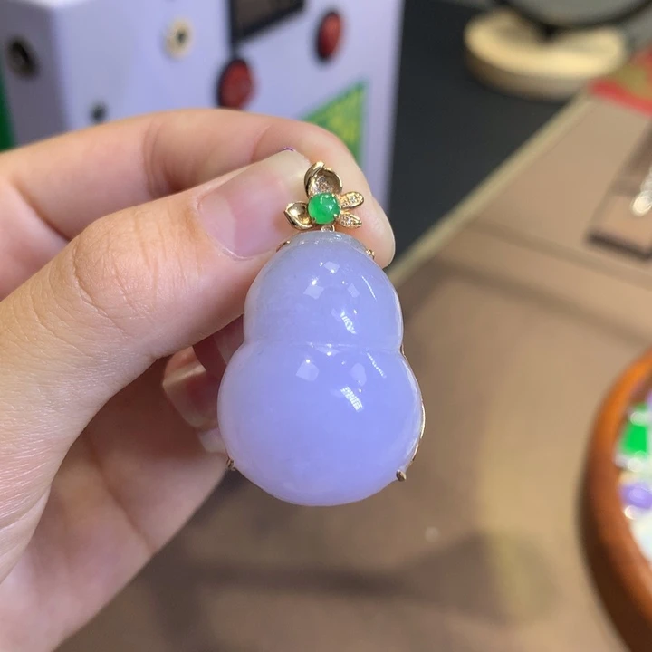 颈饰18K金镶嵌翡翠翡翠