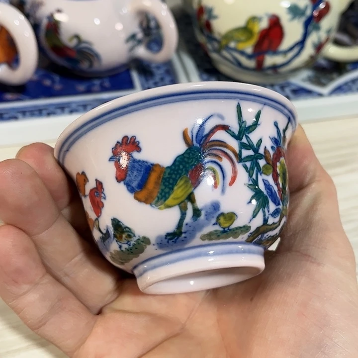 瓷片景德镇陶瓷杯子。红。