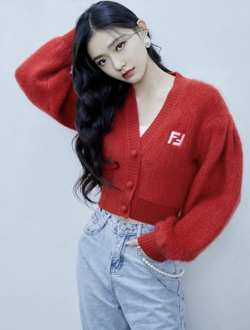 99新 FENDI/芬迪 bb一二二五 马海毛/锦纶 红色马海毛开衫 38码