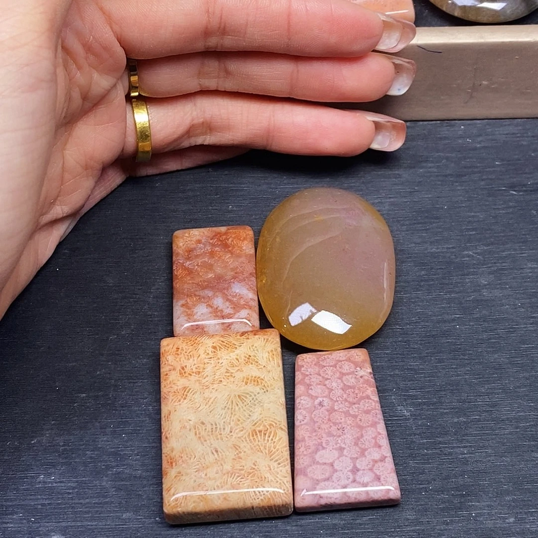平***福硅化玉合金颈饰吊坠