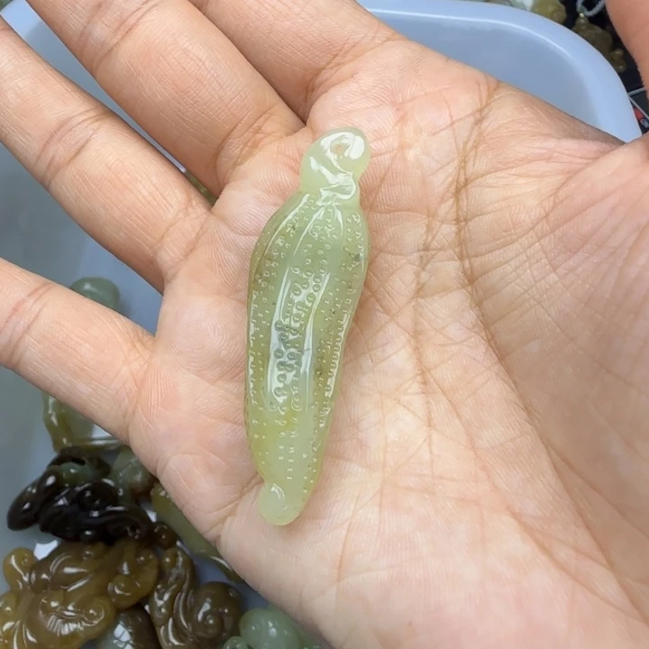 和田玉未镶嵌珠宝奇石