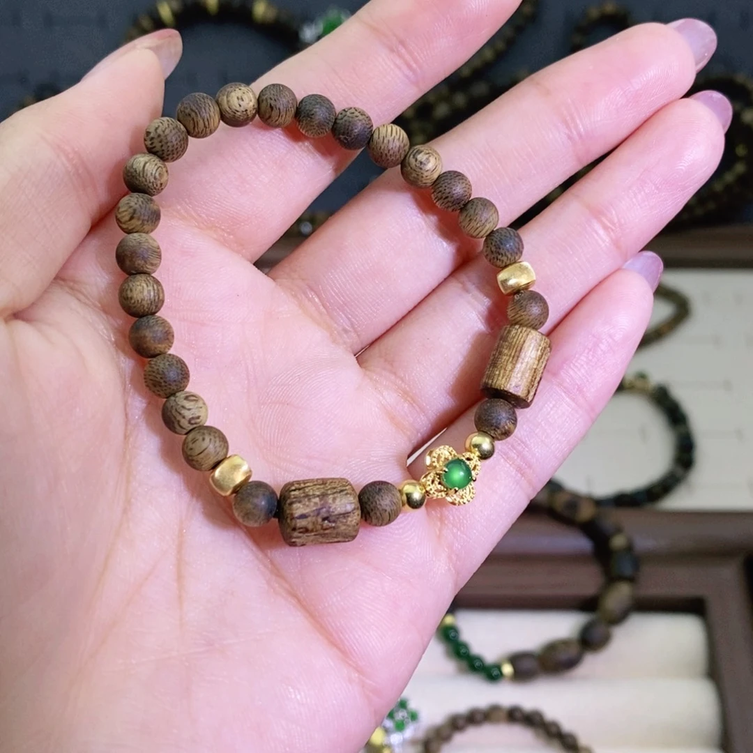 沉香手串银S925镶嵌翡翠