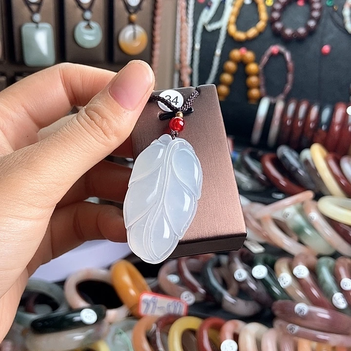 梦***海颈饰未镶嵌石英质玉