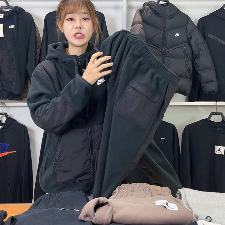 4893黑色XL码150-170不退换