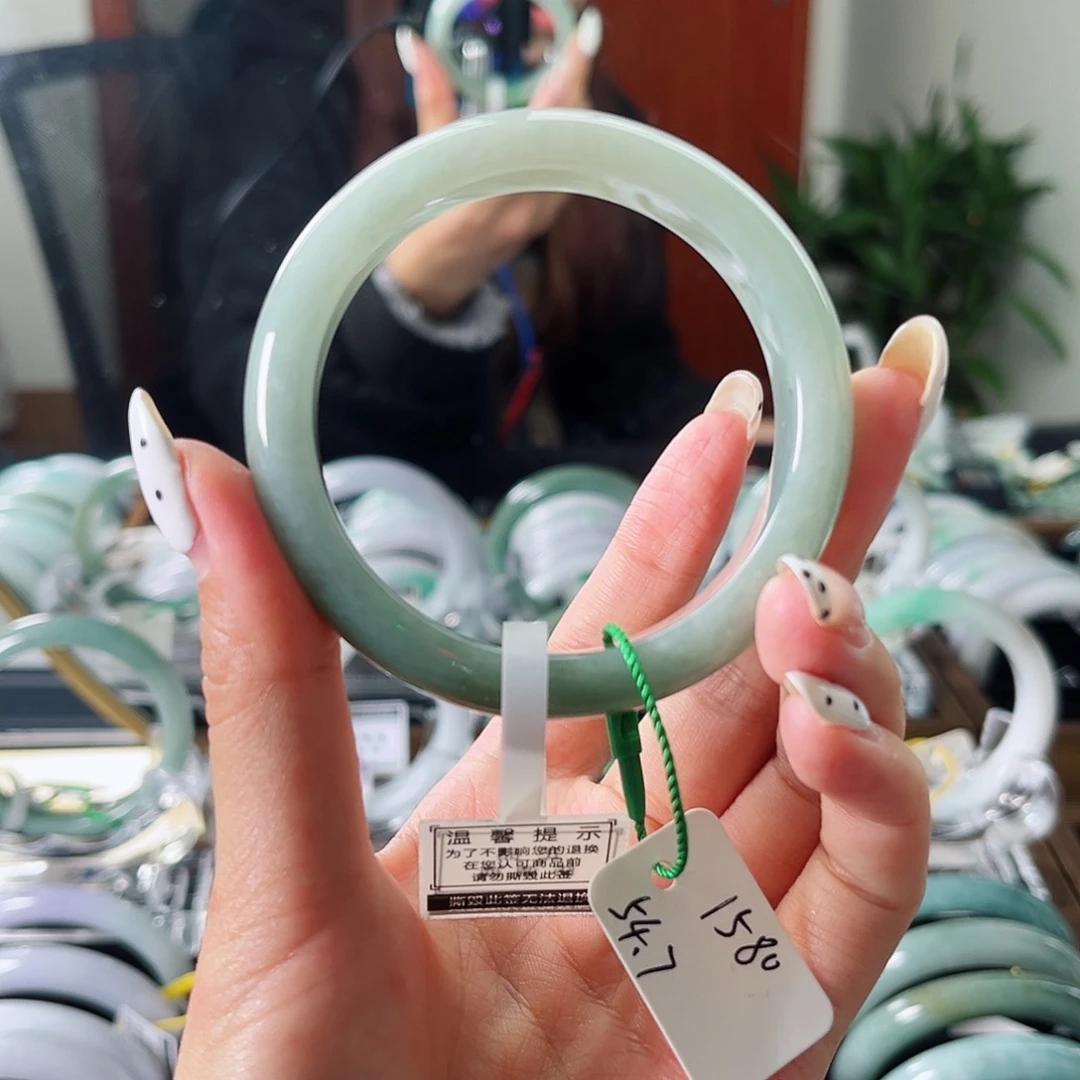 翡翠未镶嵌手串天然翡翠手镯