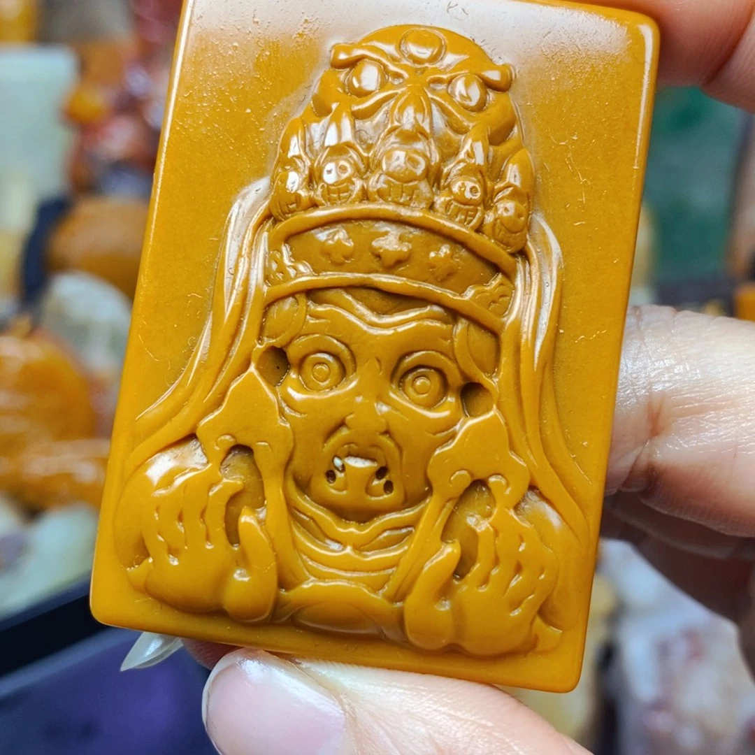 石英质玉（黄龙玉）未镶嵌颈饰