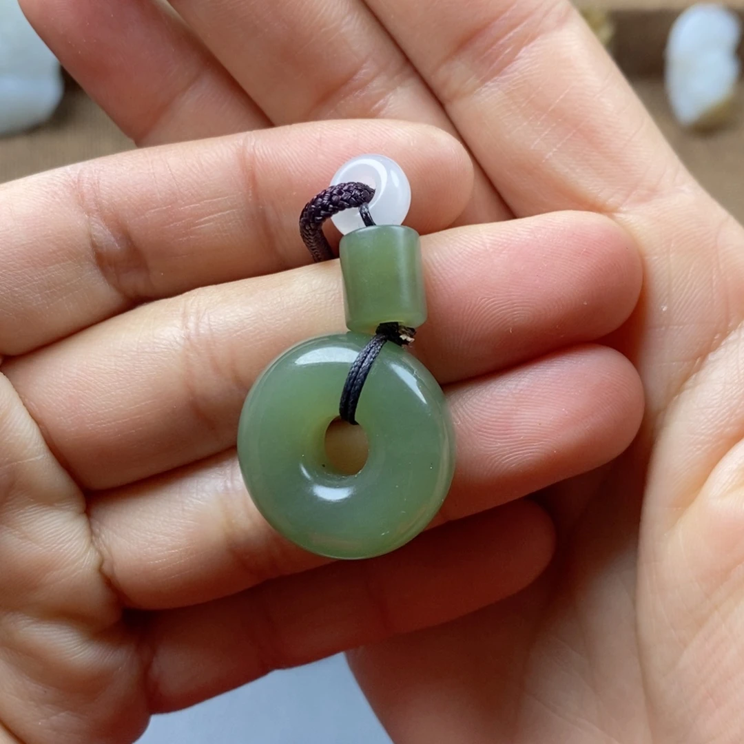 未镶嵌和田玉挂件