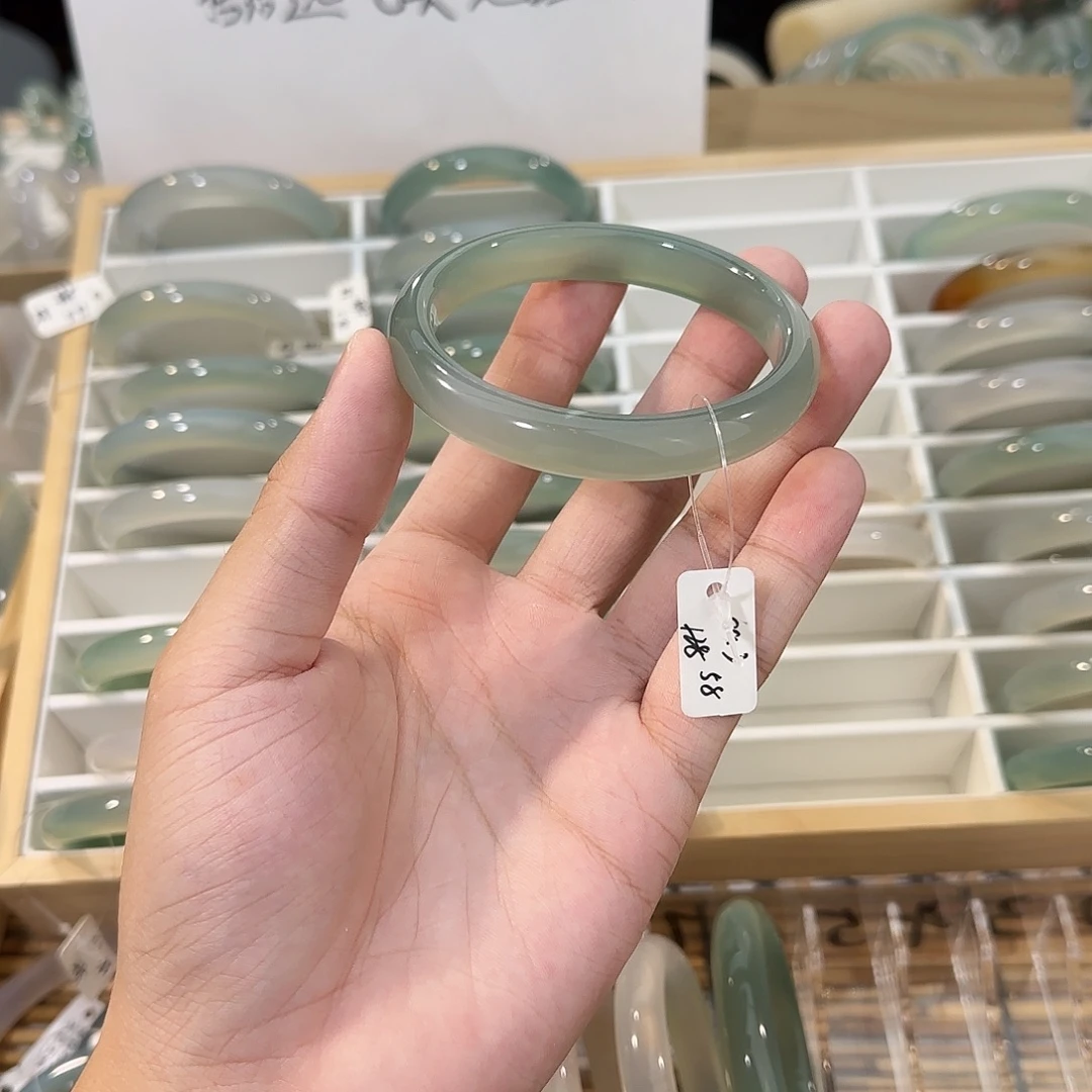 手镯玛瑙/玉髓未镶嵌没有售后圈口60.3