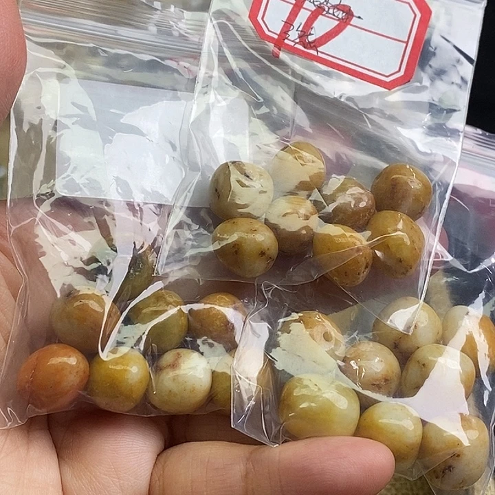 布***二翡翠未镶嵌颈饰天然翡翠004