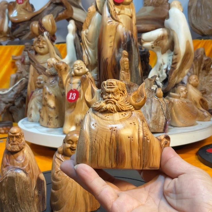 柏木（崖柏）崖柏  钟馗