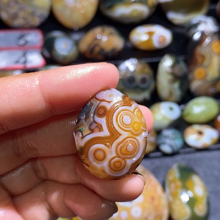 玛瑙/玉髓玛瑙吊坠未镶嵌