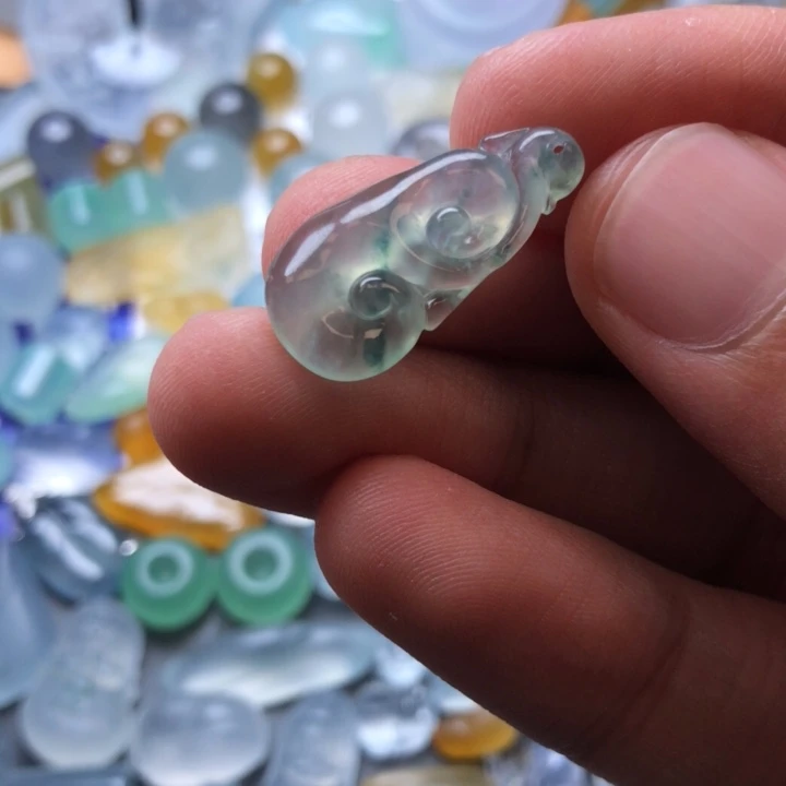 未镶嵌定制翡翠挂件