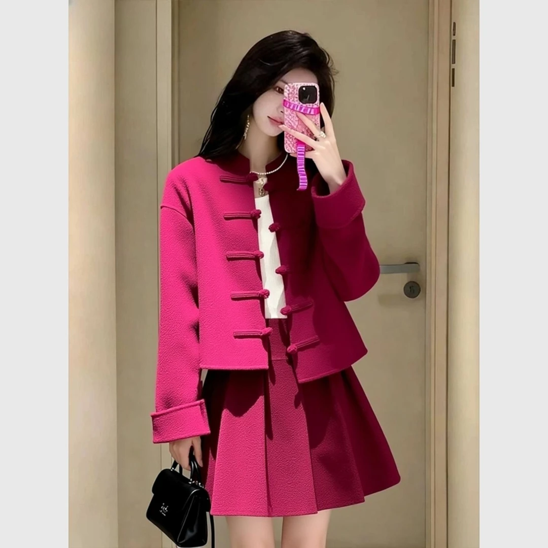 玫红色新中式外套2025冬季新款气质名媛独特超好看小资短上衣