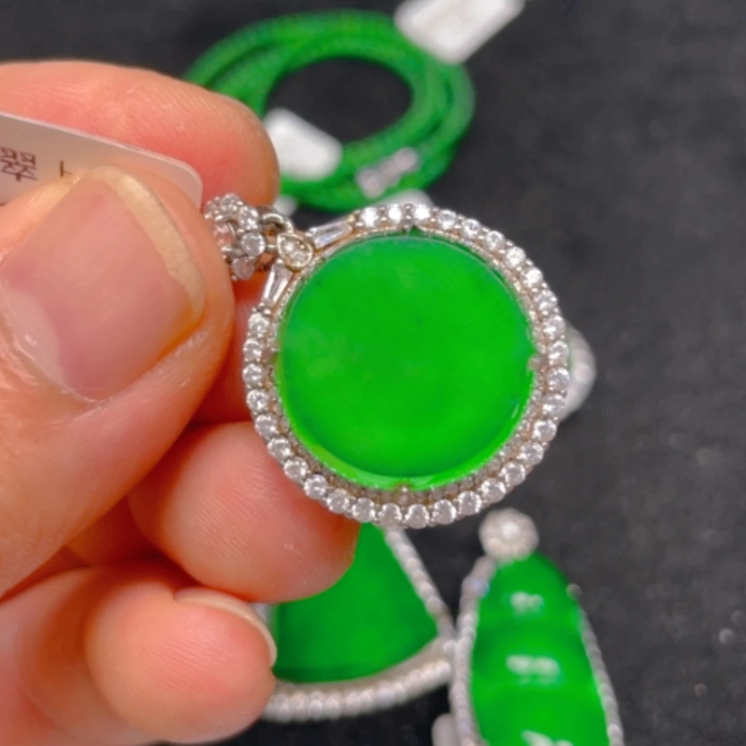 【闪购商品】翡翠银S925镶嵌颈饰吊坠