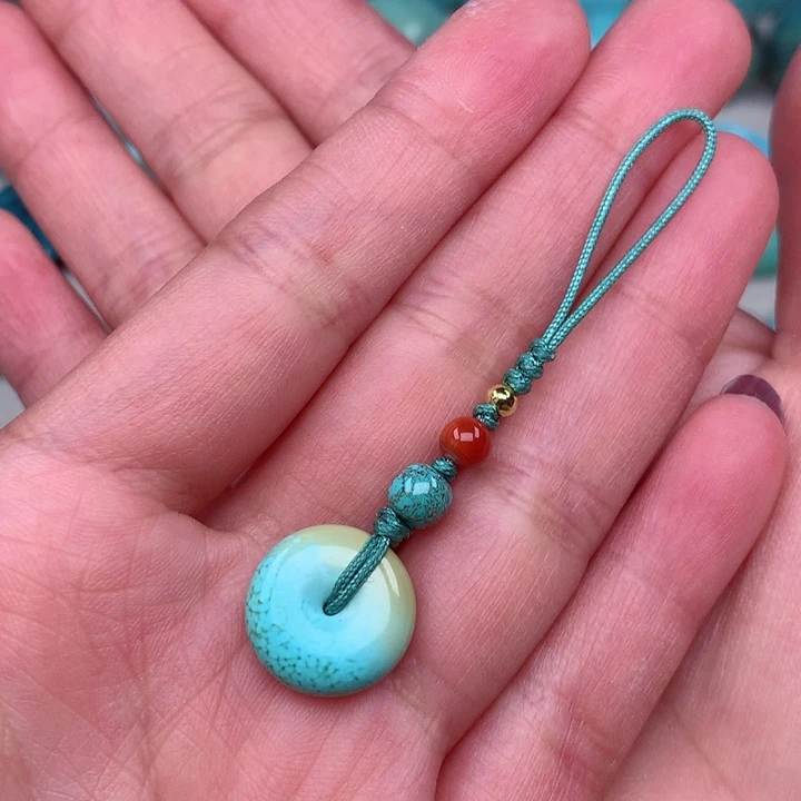 绿松石颈饰未镶嵌