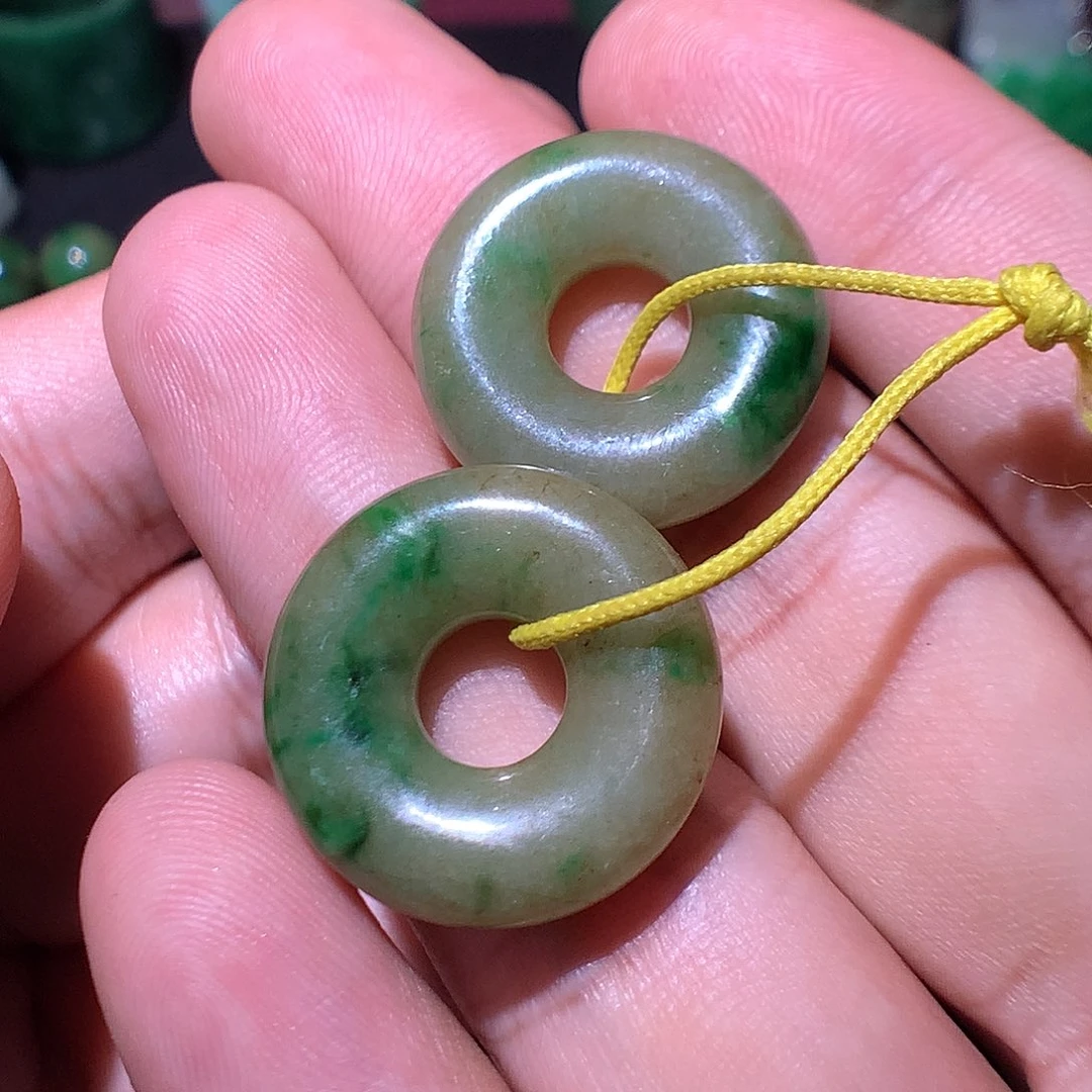 翡翠未镶嵌挂件翡翠一对面包圈