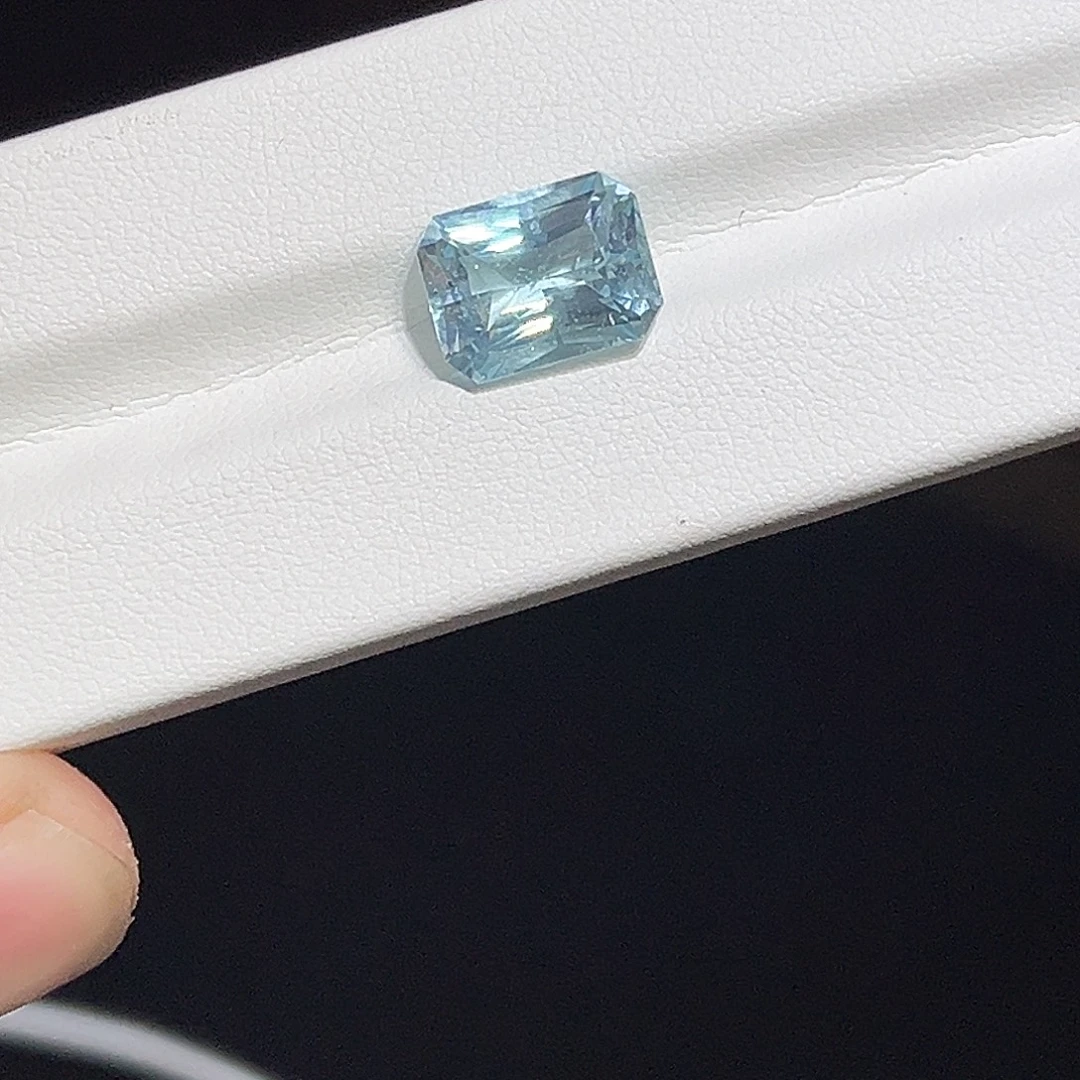 海蓝宝石裸石裸石圣玛利亚色海蓝宝4.13克拉