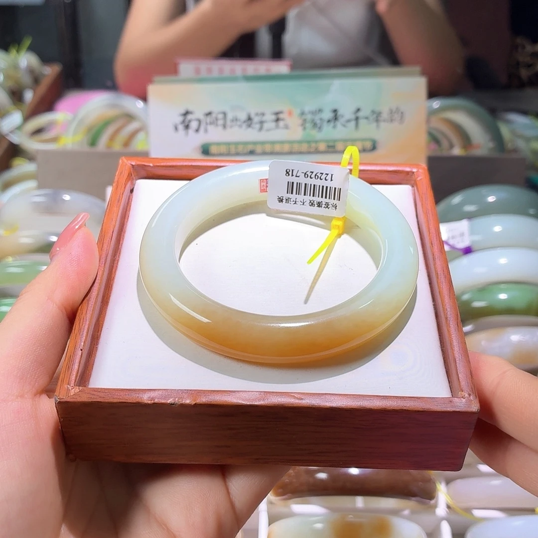 和田玉手镯未镶嵌34 56 57