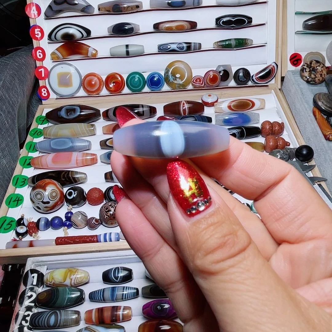 玛瑙/玉髓颈饰未镶嵌