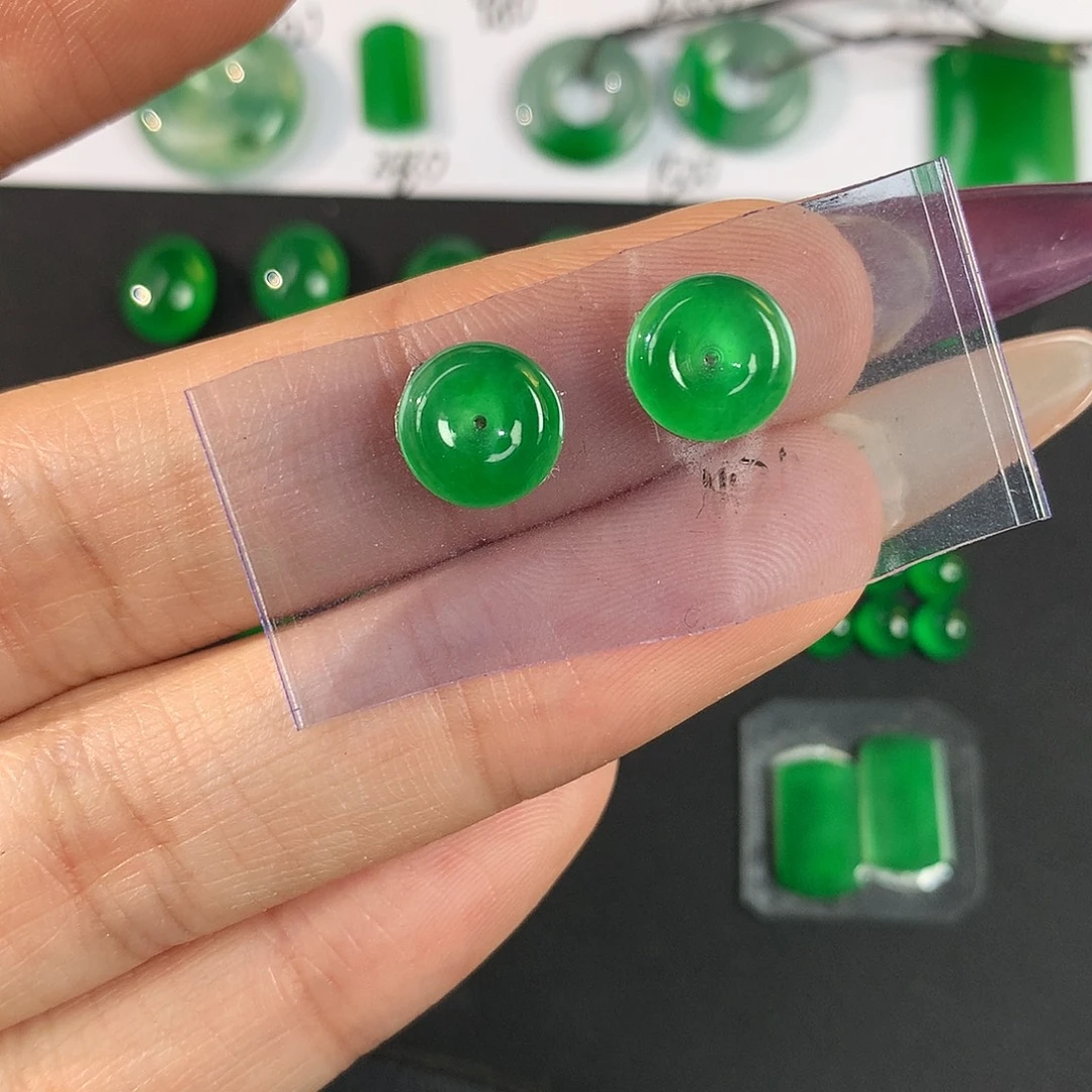 翡翠散珠8.4 3.4翡翠