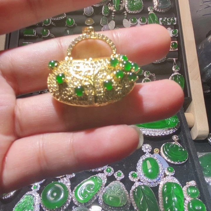 吊坠(不含链)未镶嵌翡翠40