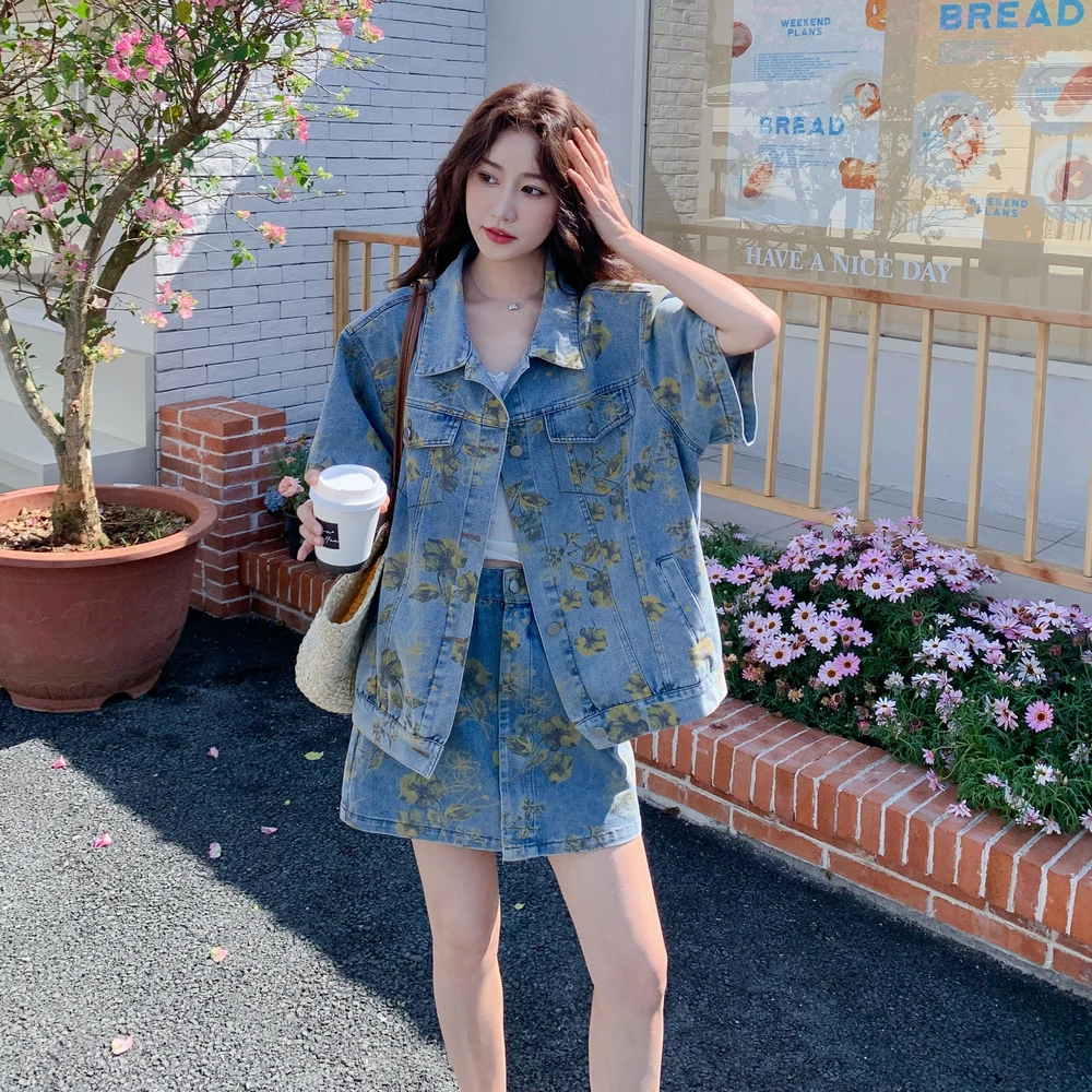 休闲复古印花牛仔套装裙女2025年夏季新款洋气减龄上衣短裙两件套