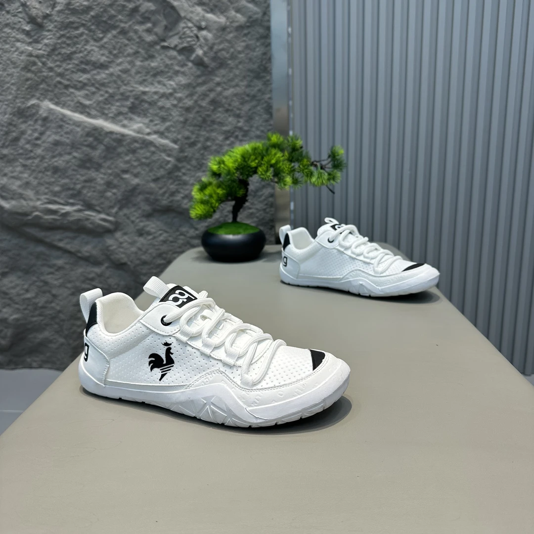 2025夏季新款男鞋透气韩版软底舒适百搭时尚潮男潮流休闲鞋