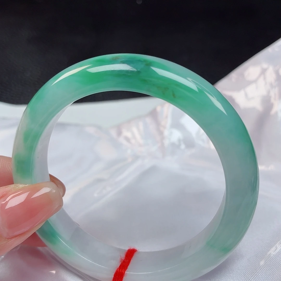 翡翠手镯未镶嵌54
