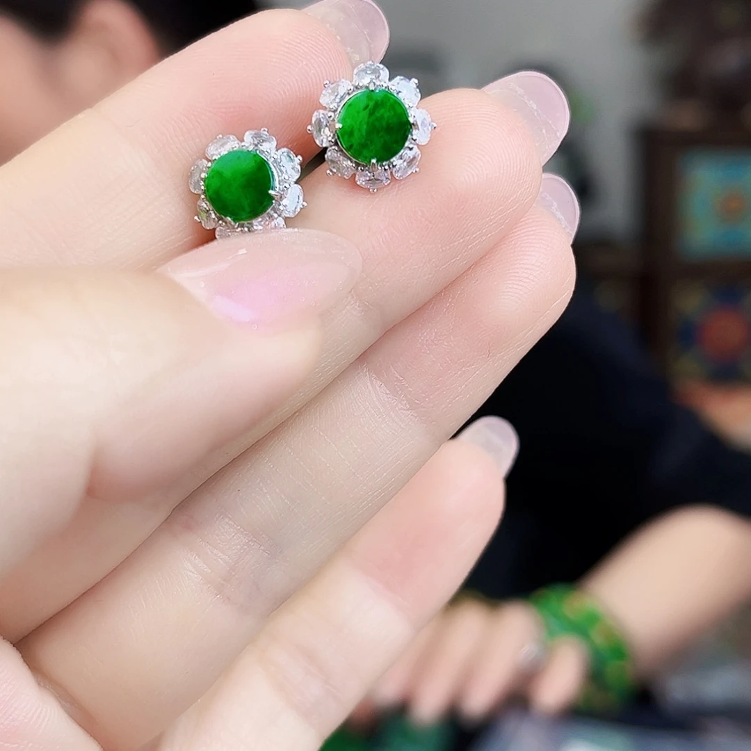 翡翠银S925镶嵌颈饰多样性
