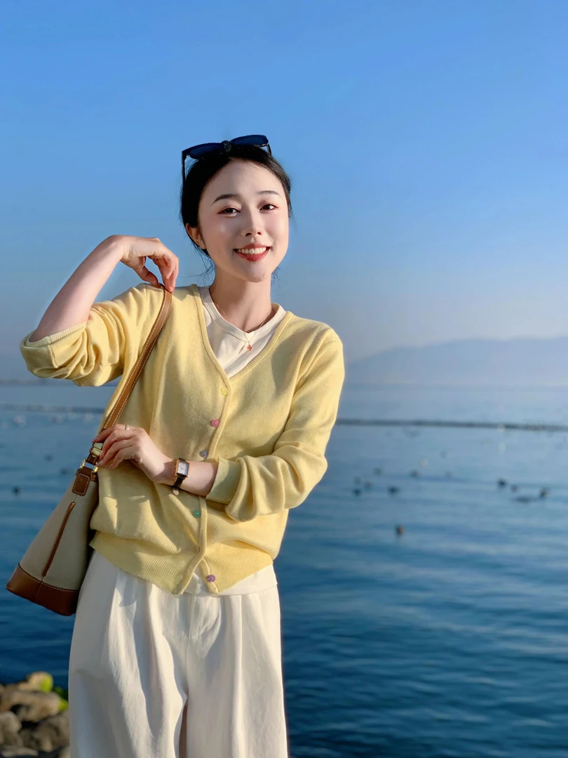 【彩虹微笑】韩系ins风彩色扣子黄色针织开衫白T西装裤三件套装