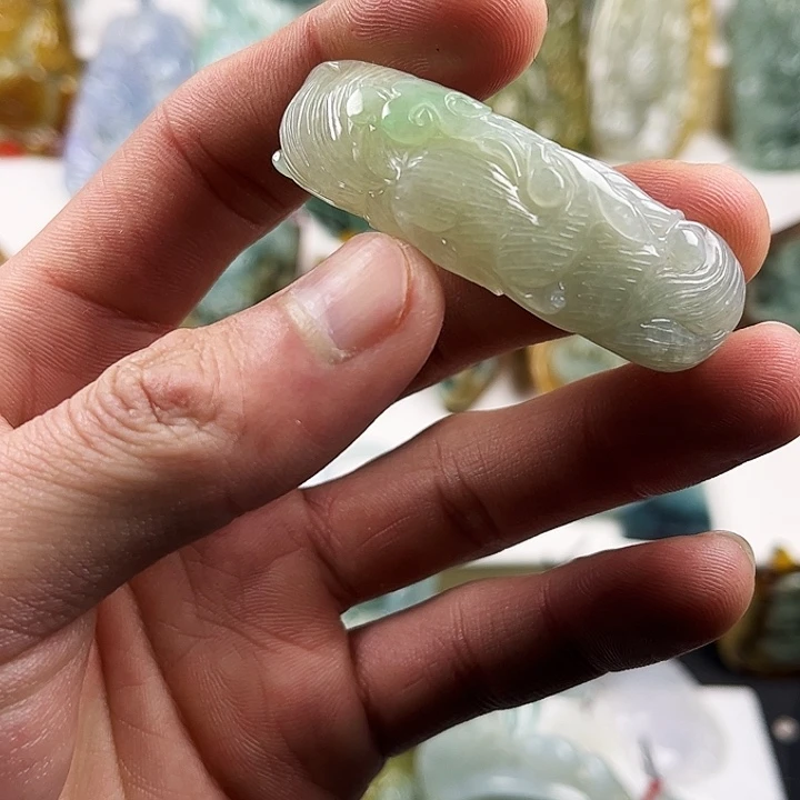 定制翡翠未镶嵌翡翠