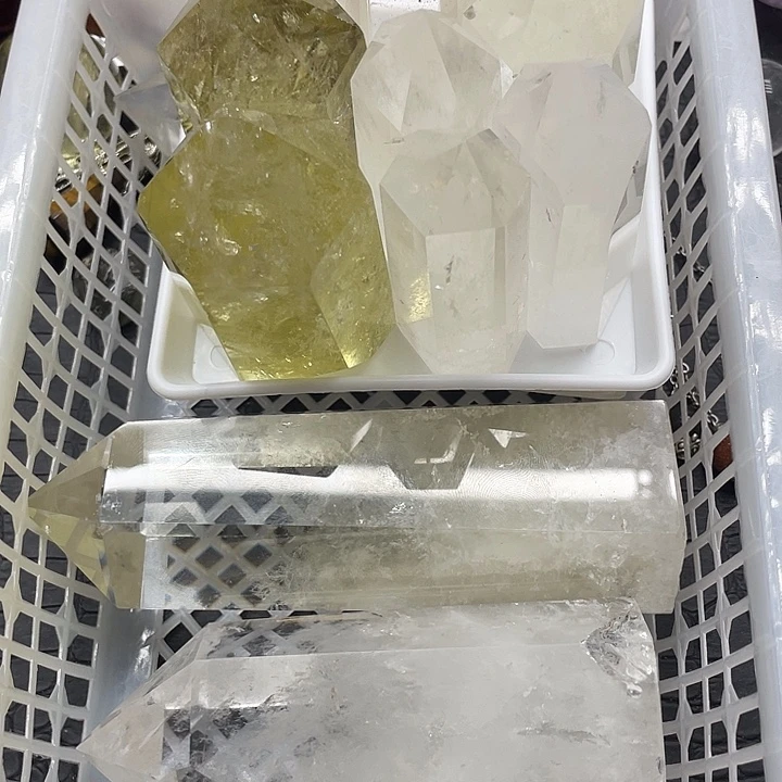 歆***元未镶嵌水晶珠宝半成品69白 黄水晶柱