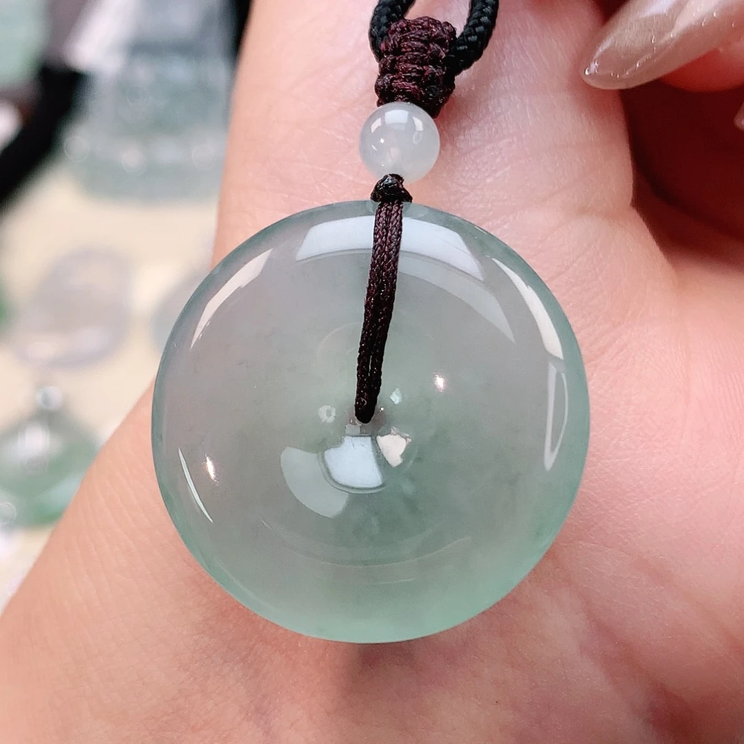 翡翠未镶嵌颈饰扣