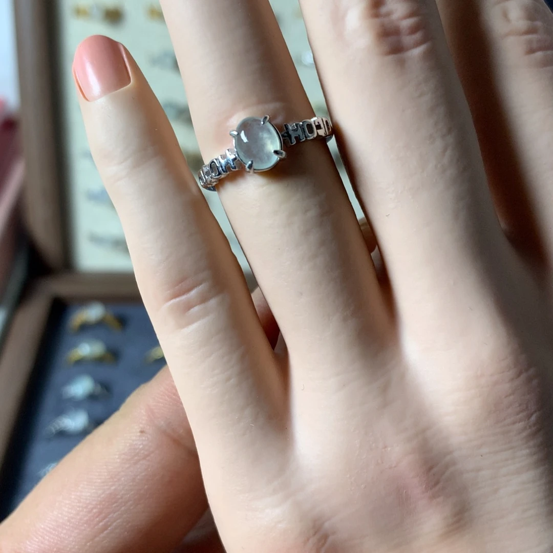 齐***堂翡翠未镶嵌戒指0068