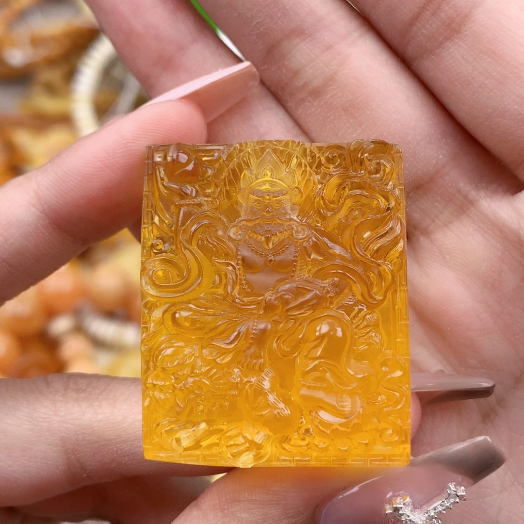 琥珀未镶嵌珠宝奇石39*32*12 黄财神