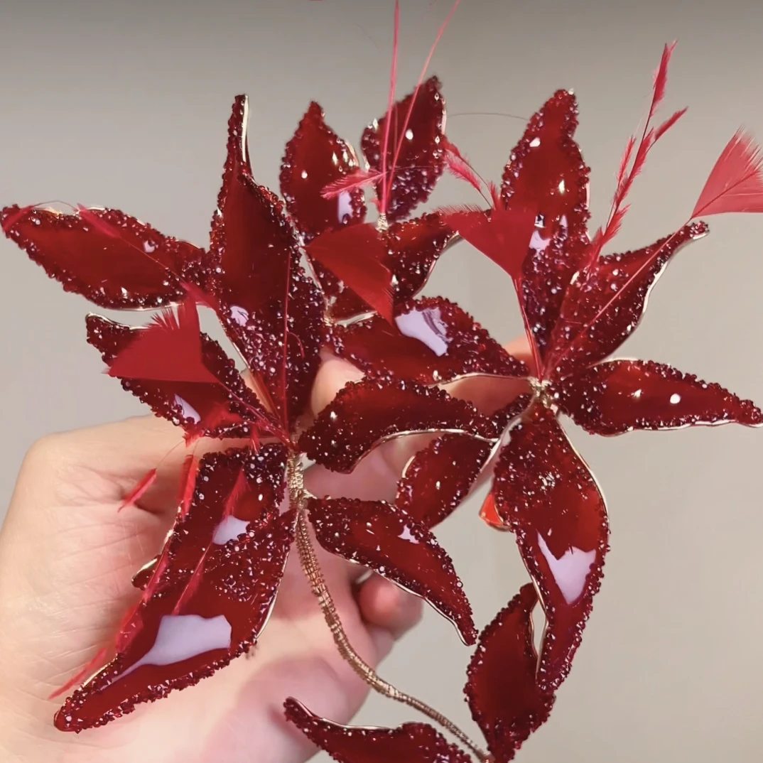 T7067红色凝胶进酒服新娘头饰