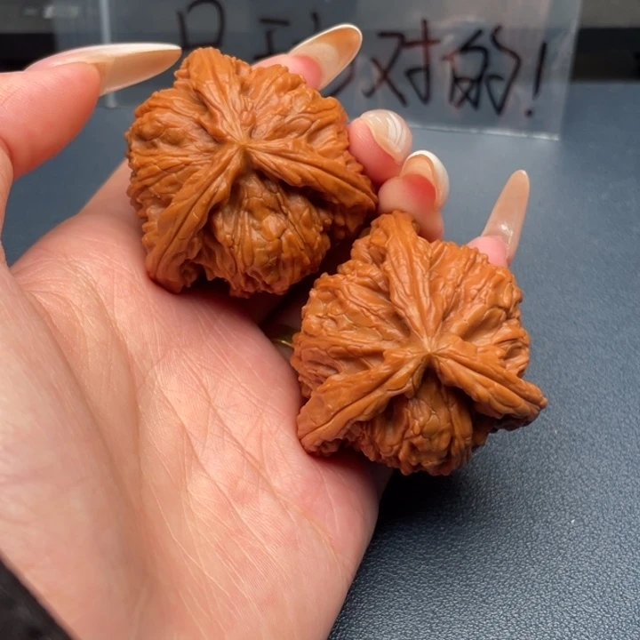 2***.吊坠文玩核桃白狮子