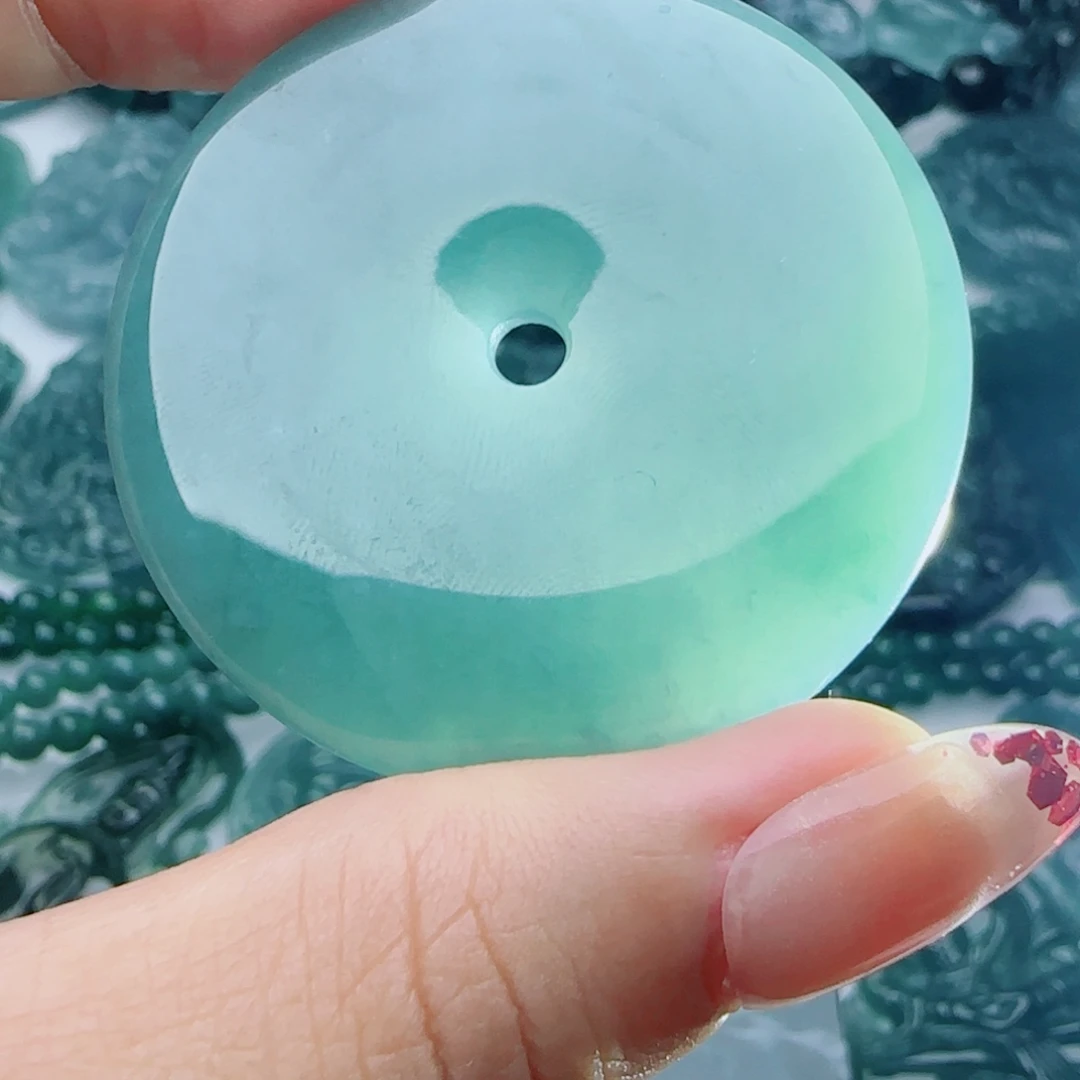 颈饰未镶嵌翡翠多样性发货天然的A货翡翠