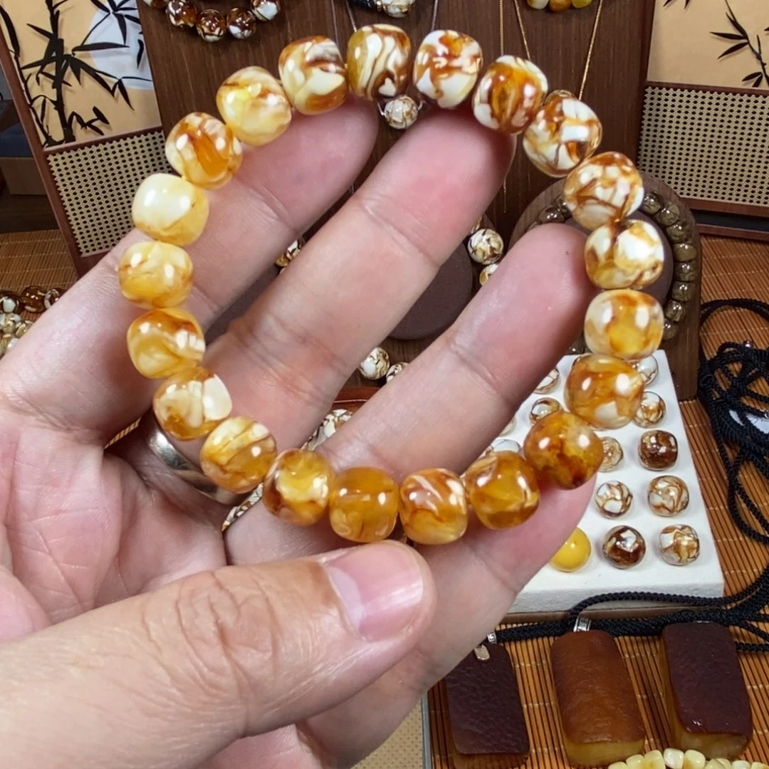 10.5沁色精工老型手串一条