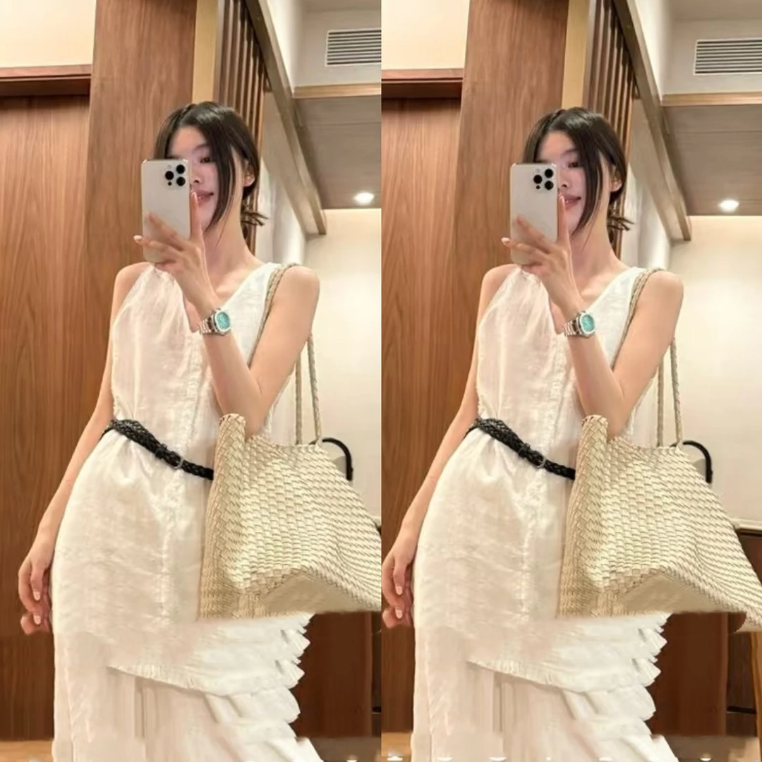 花花同款-V领无袖毛边拼接背心（657R0236#）VRNCEWEI