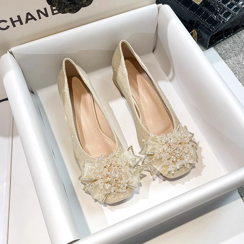 【万达撤柜】低跟法式气质单鞋女春秋新款方头浅口粗加绒内增高单鞋