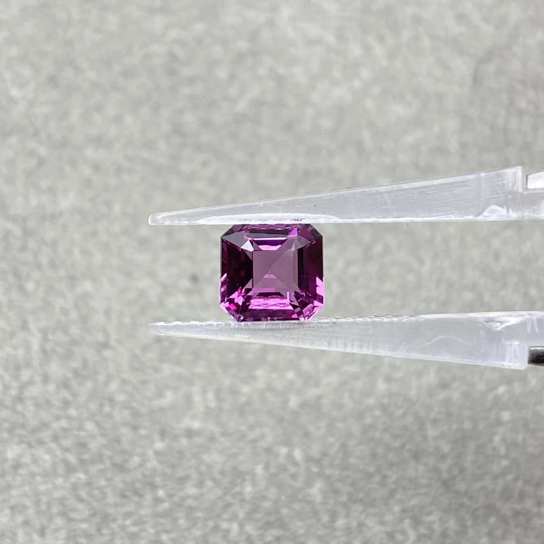 石榴石-2.53ct（01098039）0911