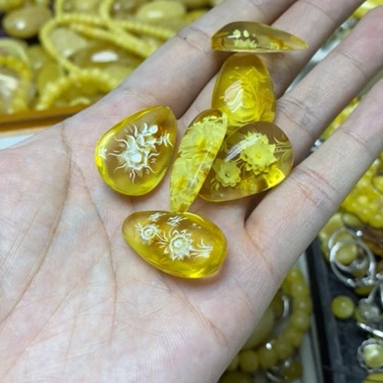 蜜蜡裸石未镶嵌多样性发货其一