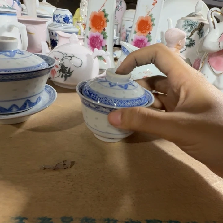 景德镇的陶瓷瓷器