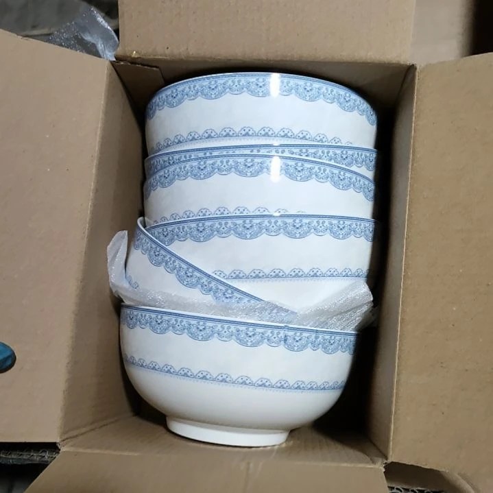 摆件盘子碗茶壶啥都有