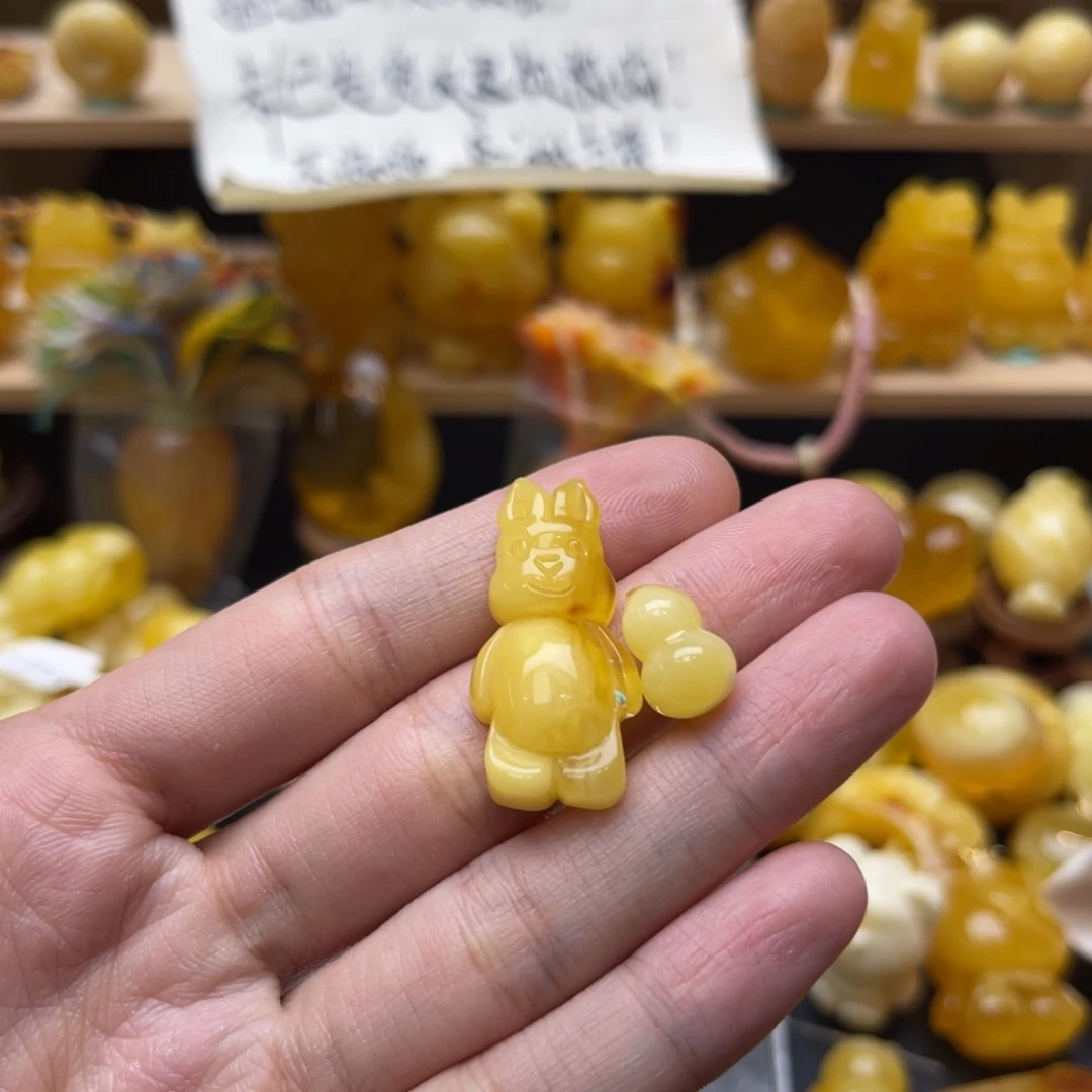 琥珀未镶嵌珠宝奇石