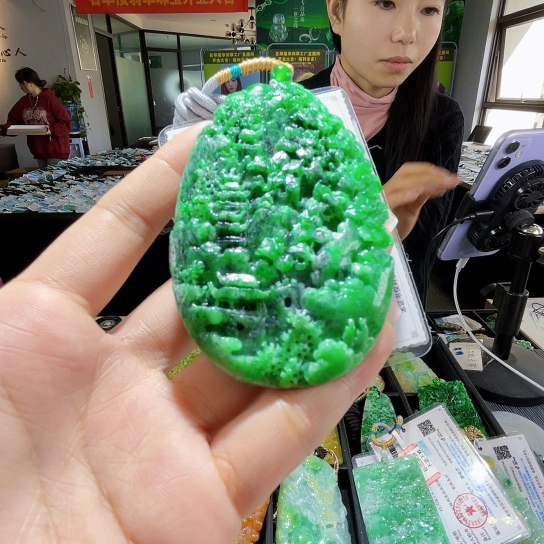 颈饰未镶嵌翡翠一