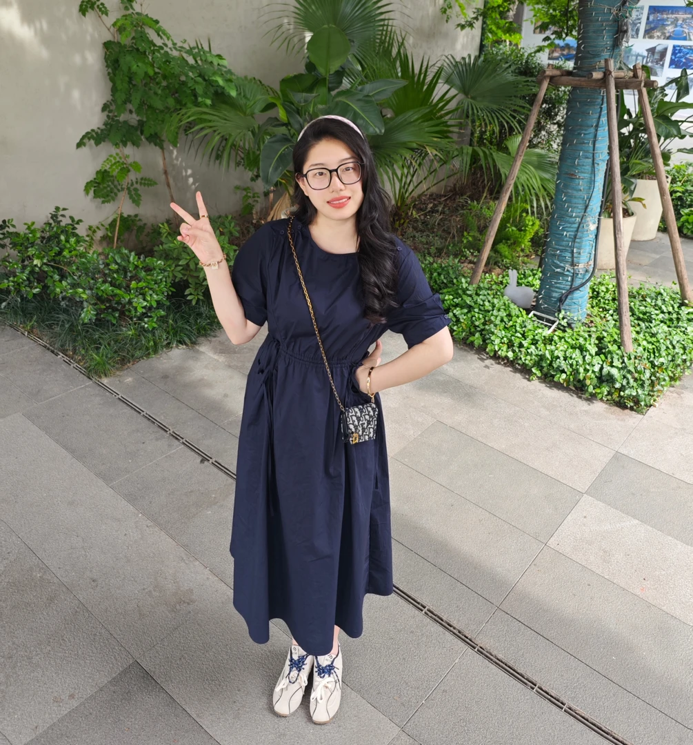 爆款韩系圆领连衣裙女夏2025新款减龄气质时尚大码女装显瘦