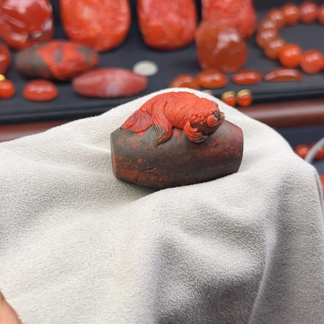 南红玛瑙未镶嵌颈饰